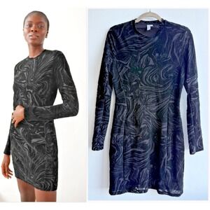 & Other Stories  Size 6 EUC Fitted Printed Mini Dress Black Long Sleeve Bodycon